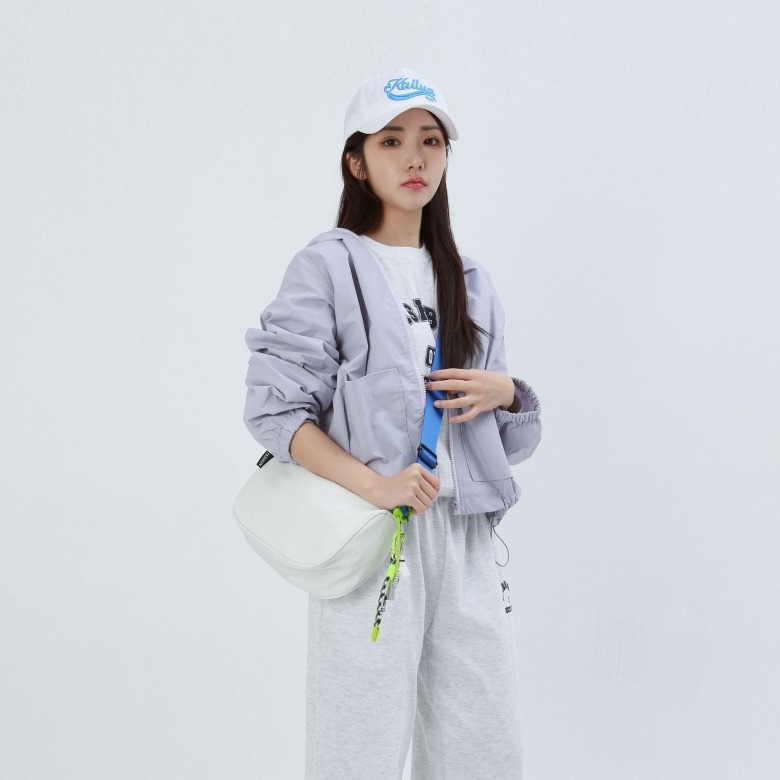 [에잇컨셉] 이월상품 50~30% 신상품 균일가전